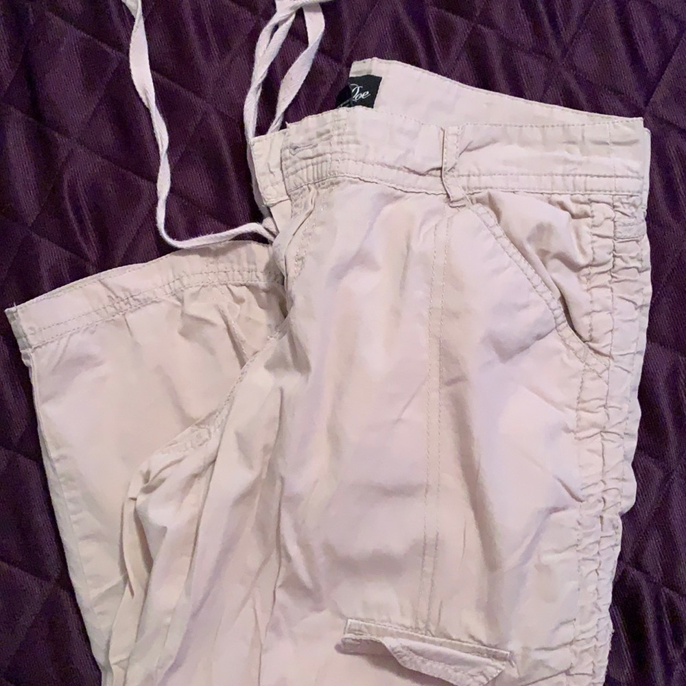 Jane Doe casual capris